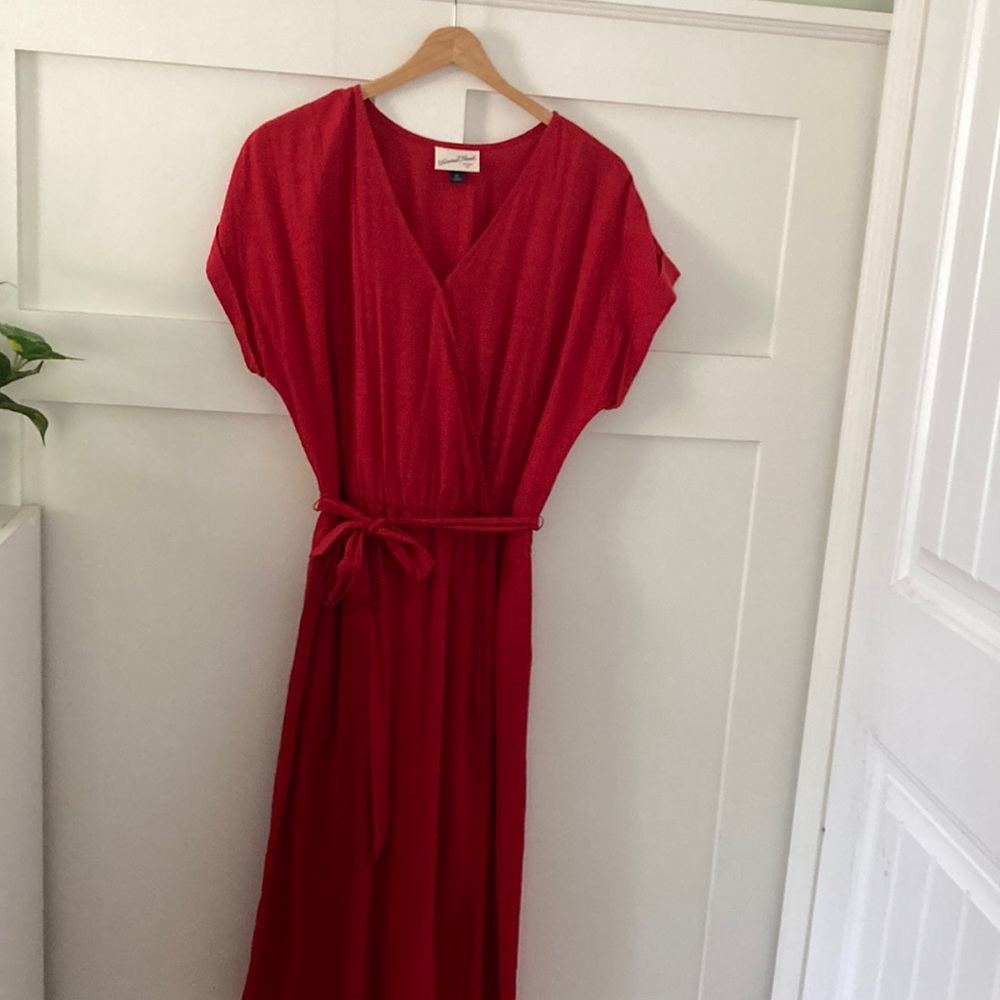 Universal Thread red wrap dress size M
